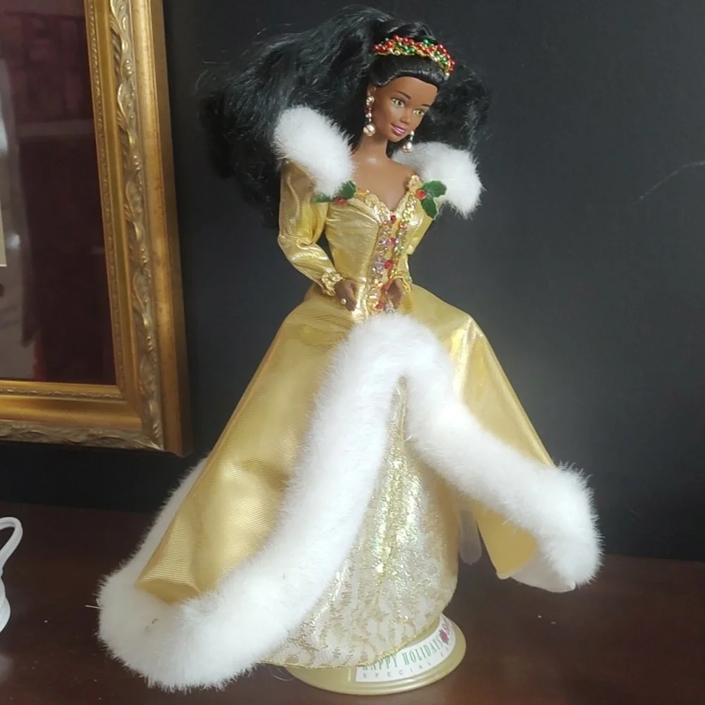 Happy Holiday Barbie/1994 - Picture 8 of 9